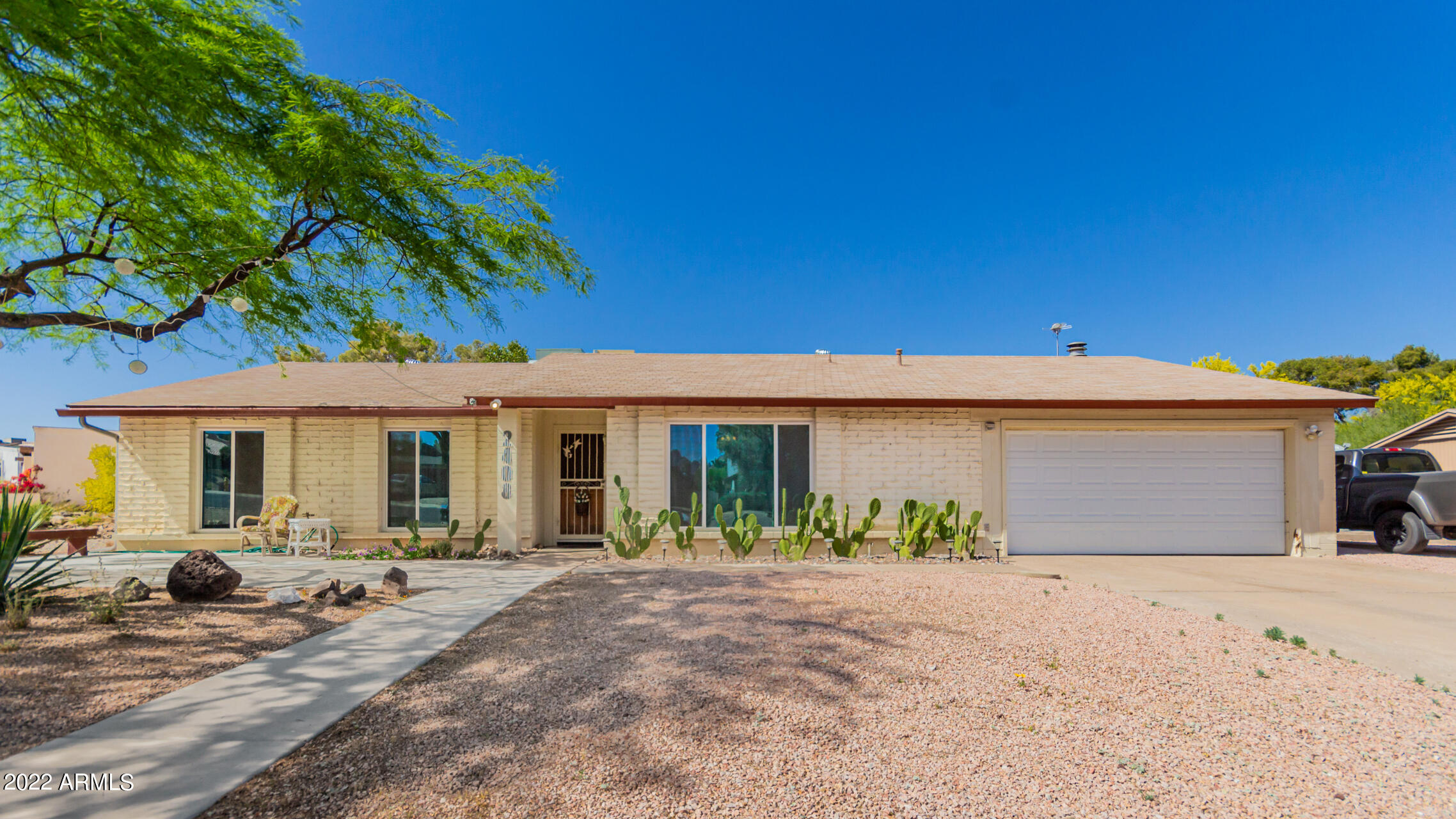 2408 East Cochise Road Phoenix, AZ 85028 - Photo 1 of 34 0002-02-Cochise