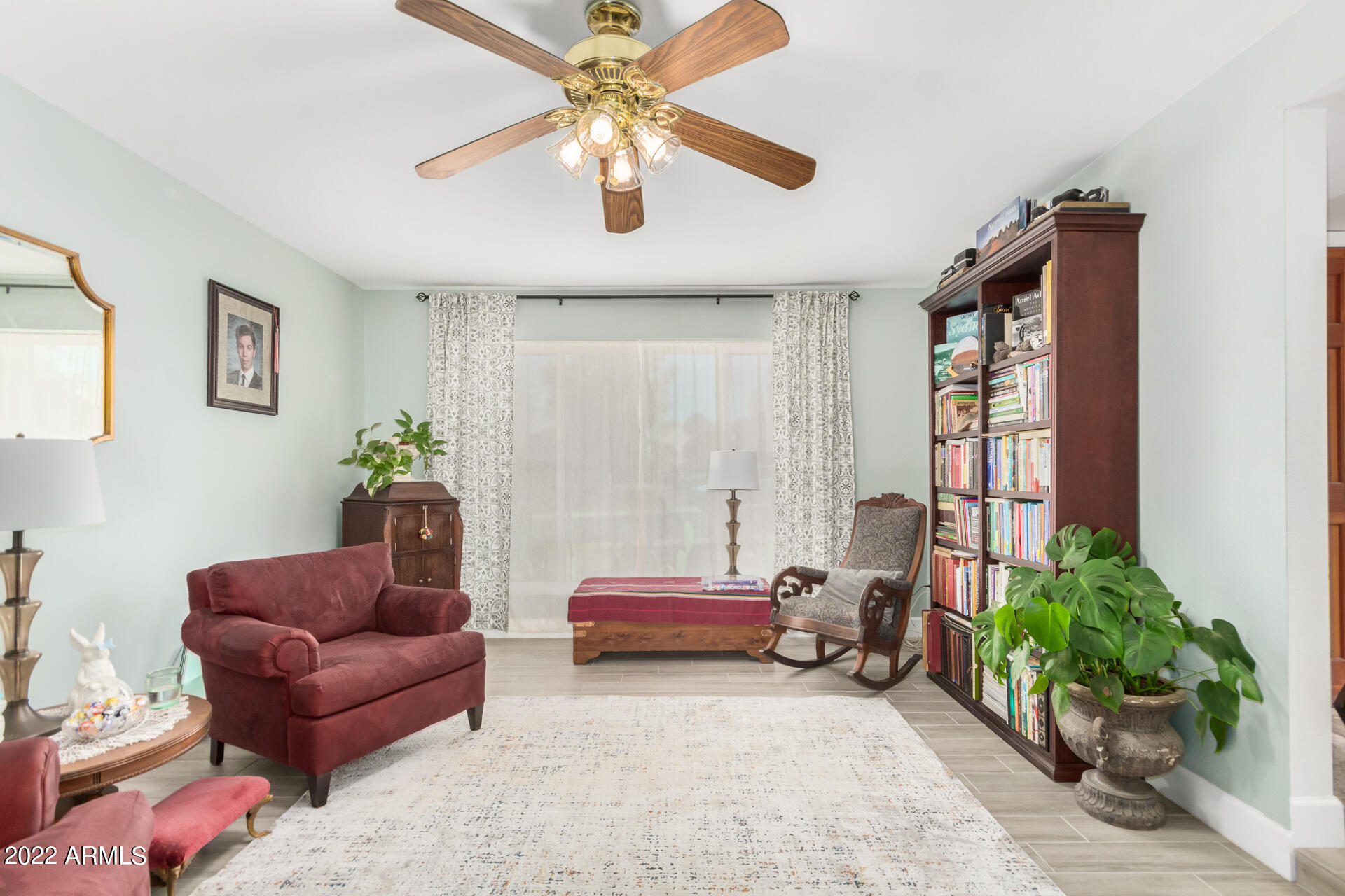 2408 East Cochise Road Phoenix, AZ 85028 - Photo 6 of 34 0009-09-Cochise