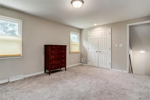 $365,000 | 10101 Northwest Mirror Lake Court, Kansas City, MO 64152
