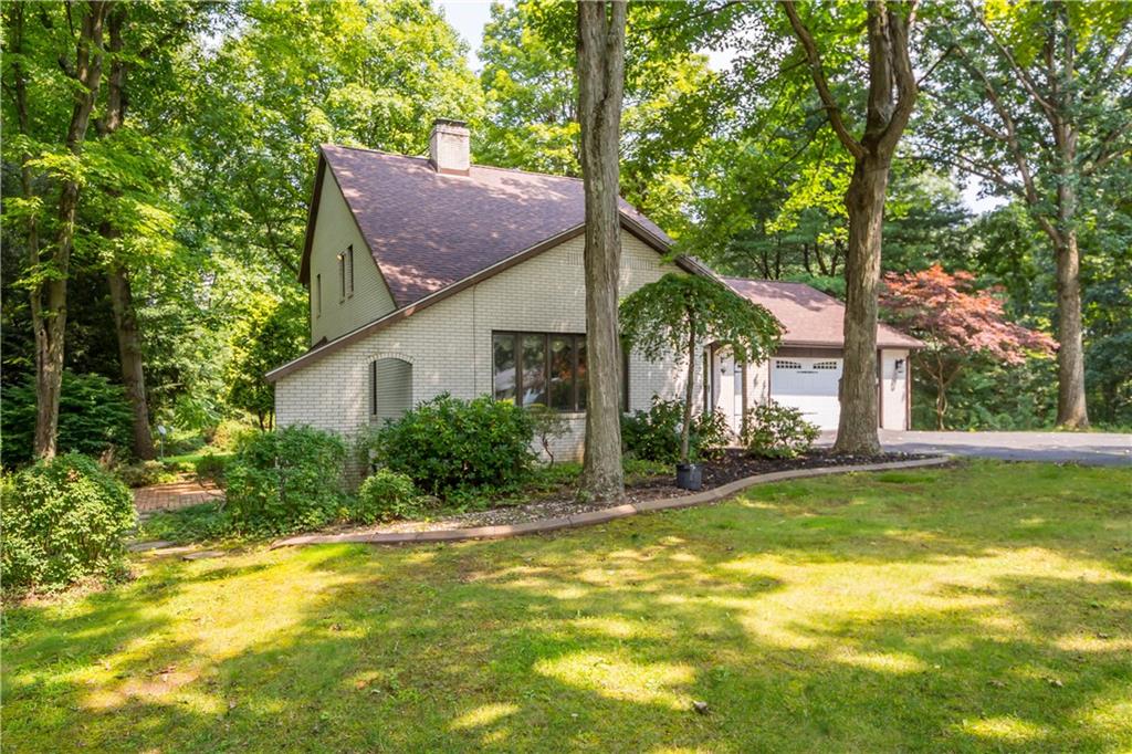 194 Thompson Hill Road Aliquippa, PA 15001 - Photo 4 of 33 Gallery Image 4