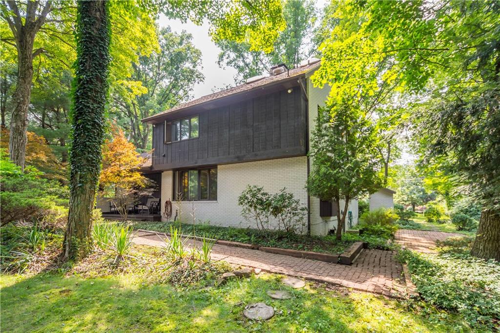 194 Thompson Hill Road Aliquippa, PA 15001 - Photo 6 of 33 Gallery Image 6