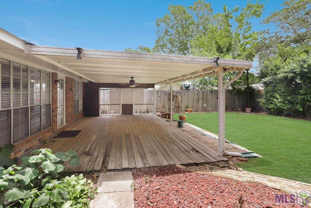 15747 Council Avenue Baton Rouge, LA 70817 - Photo 3 of 23 Huge covered patio
