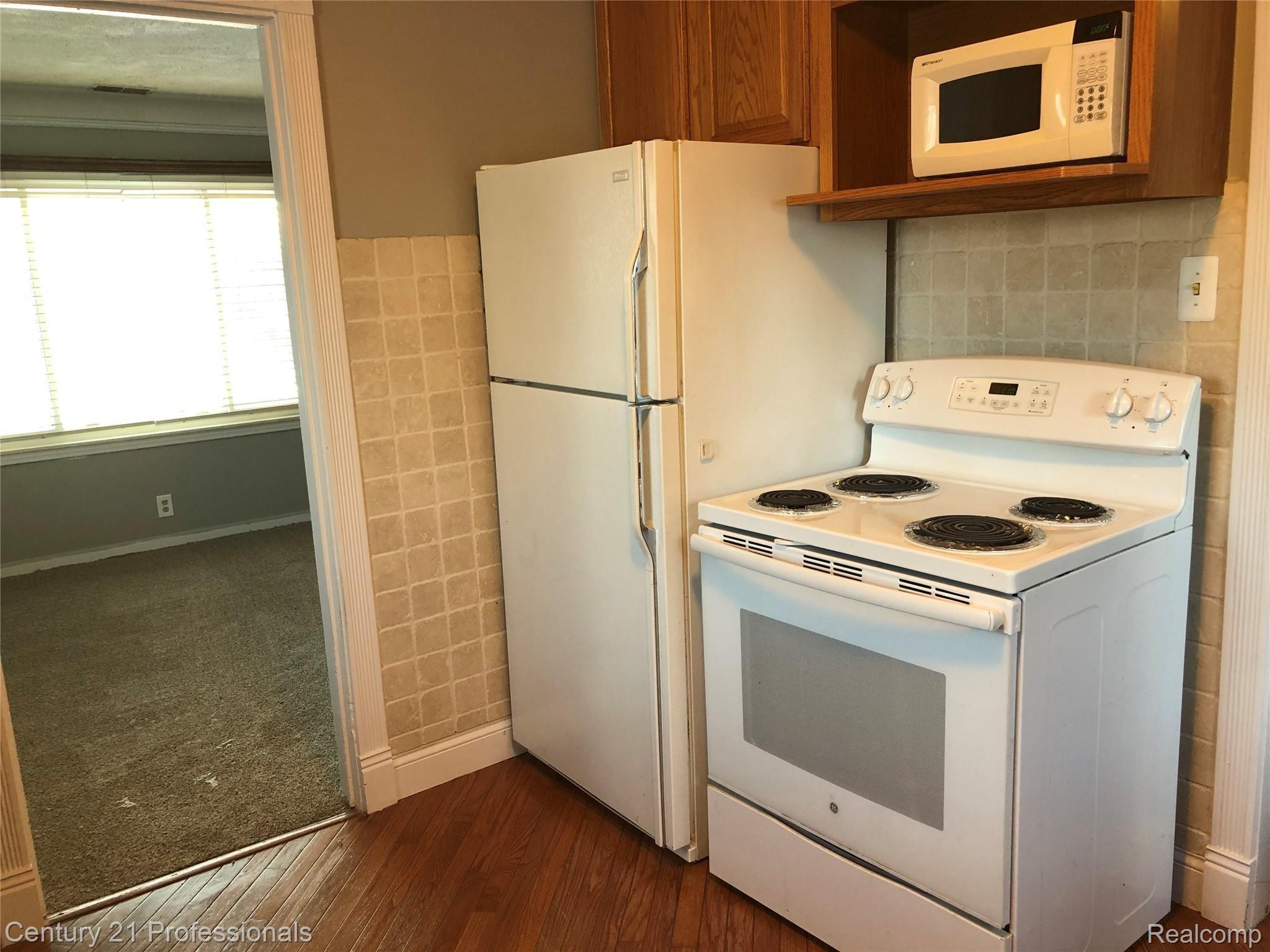 58888 Lind Road Washington, MI 48094 - Photo 6 of 14 IMG_0759.jpg