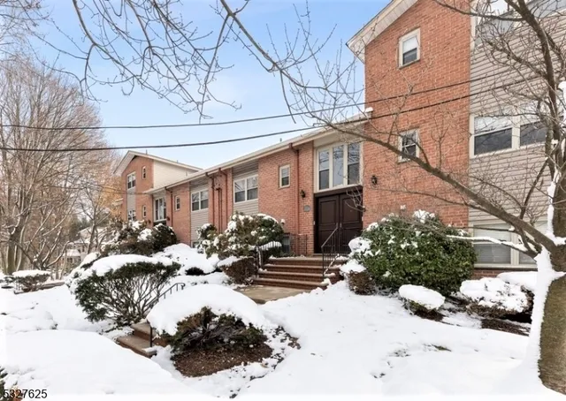 $2,995 | 27 Up Mountain Avenue, Unit 1, Montclair, NJ 07042