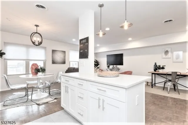 $2,995 | 27 Up Mountain Avenue, Unit 1, Montclair, NJ 07042