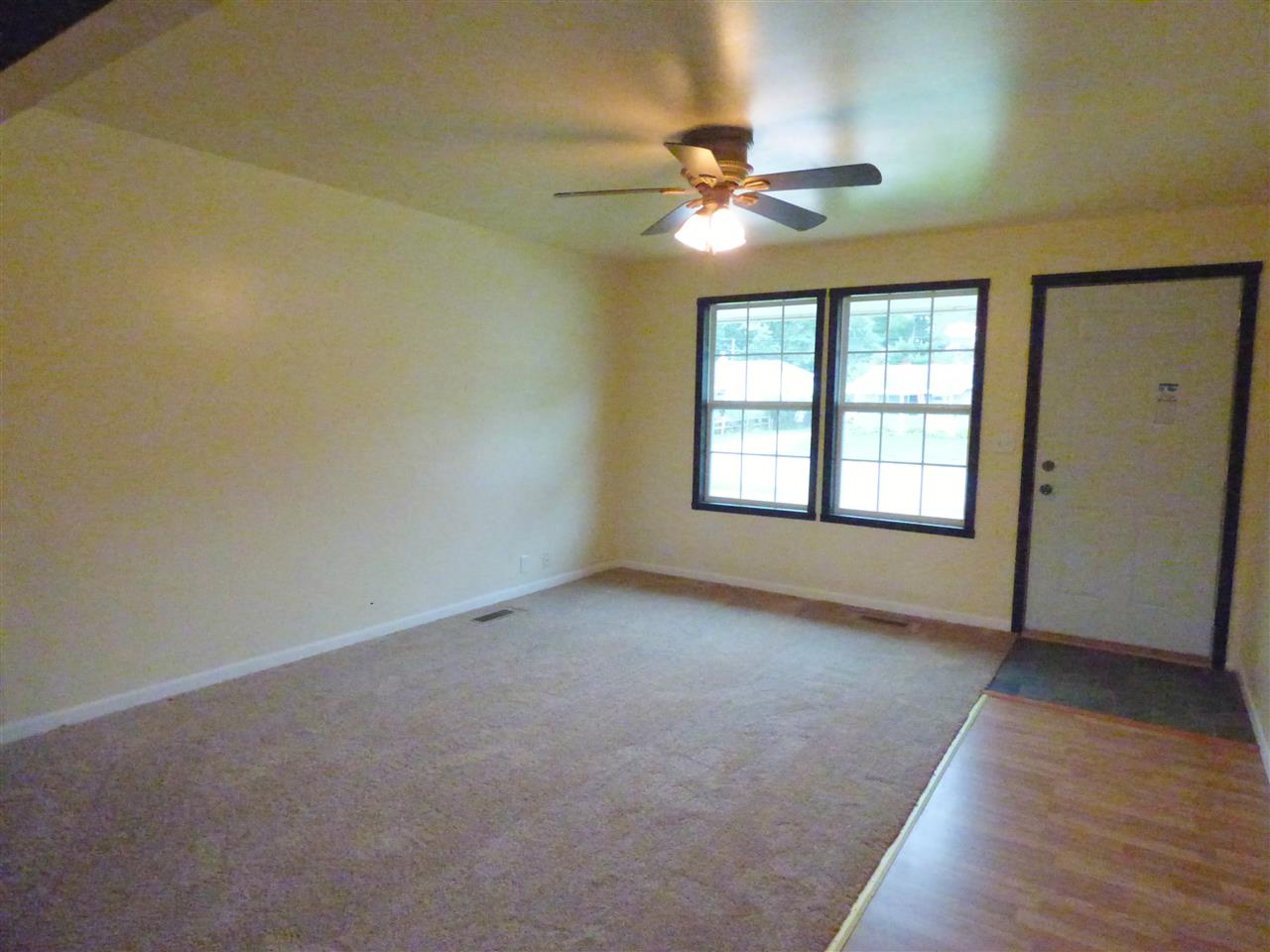 4116 York Road South Bend, IN 46614 - Photo 4 of 20 Gallery Image 4