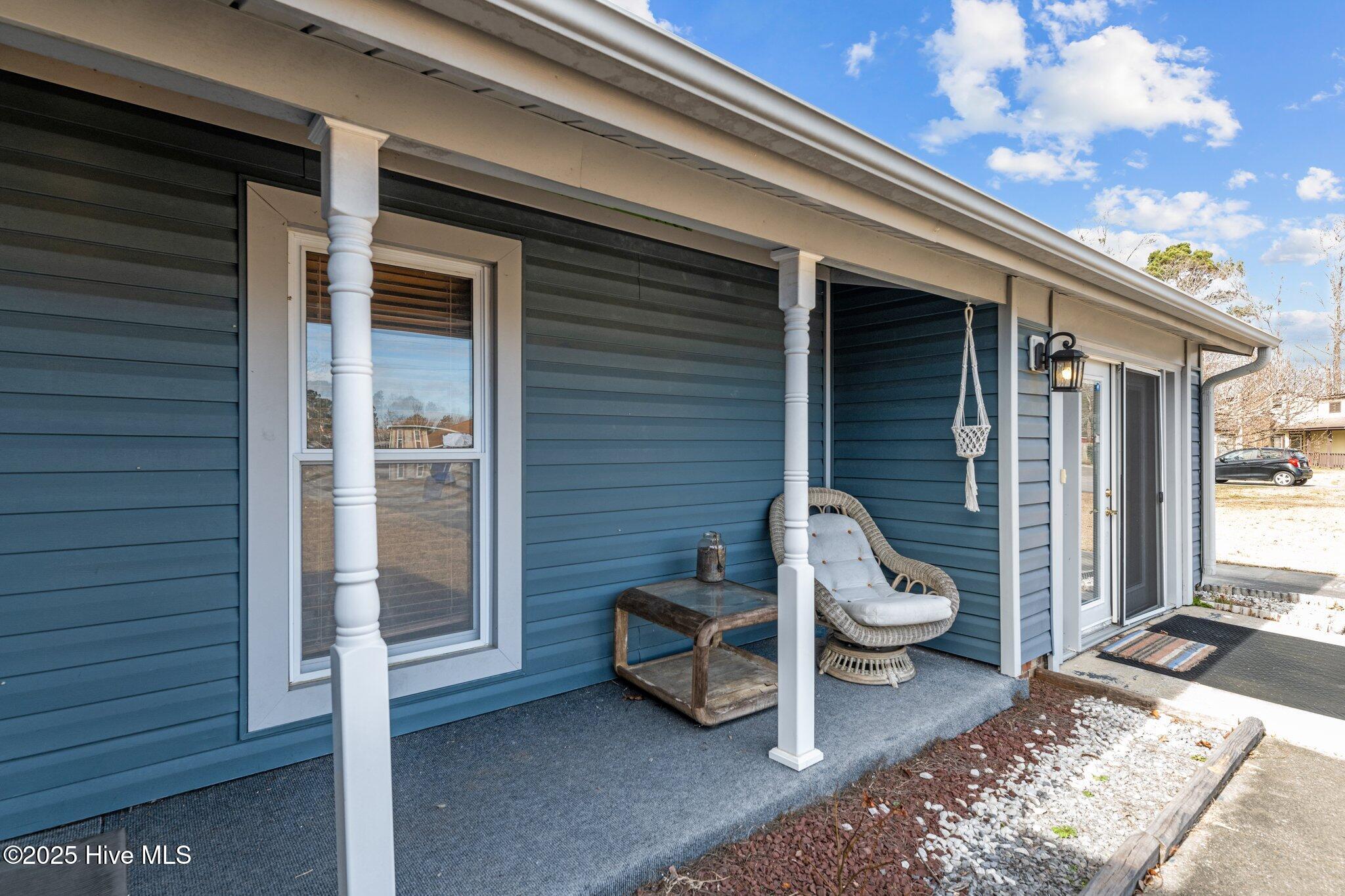 103 Shipman Road Havelock, NC 28532 - Photo 2 of 43 43-web-or-mls-DSC_5923