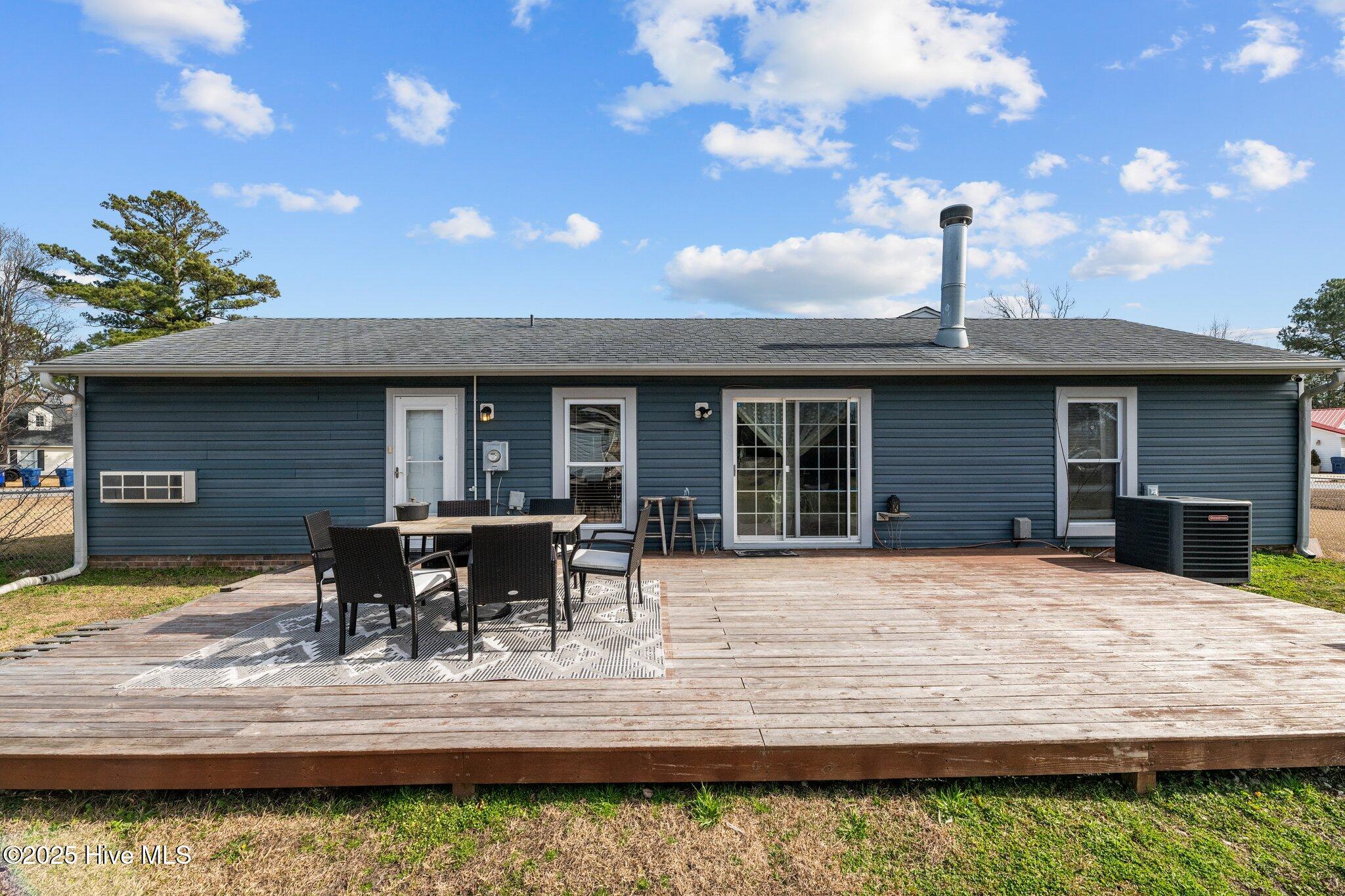 103 Shipman Road Havelock, NC 28532 - Photo 35 of 43 34-web-or-mls-DSC_5909