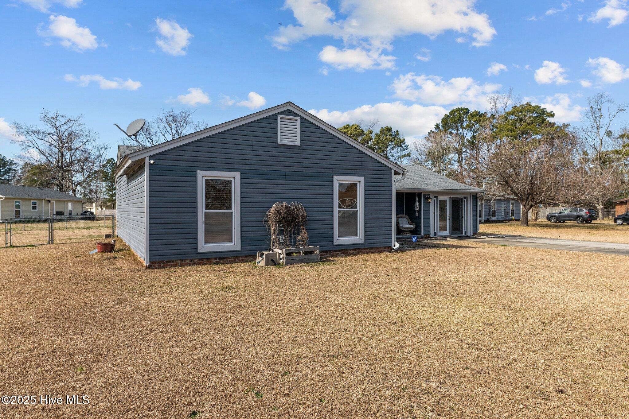 103 Shipman Road Havelock, NC 28532 - Photo 41 of 43 40-web-or-mls-DSC_5918