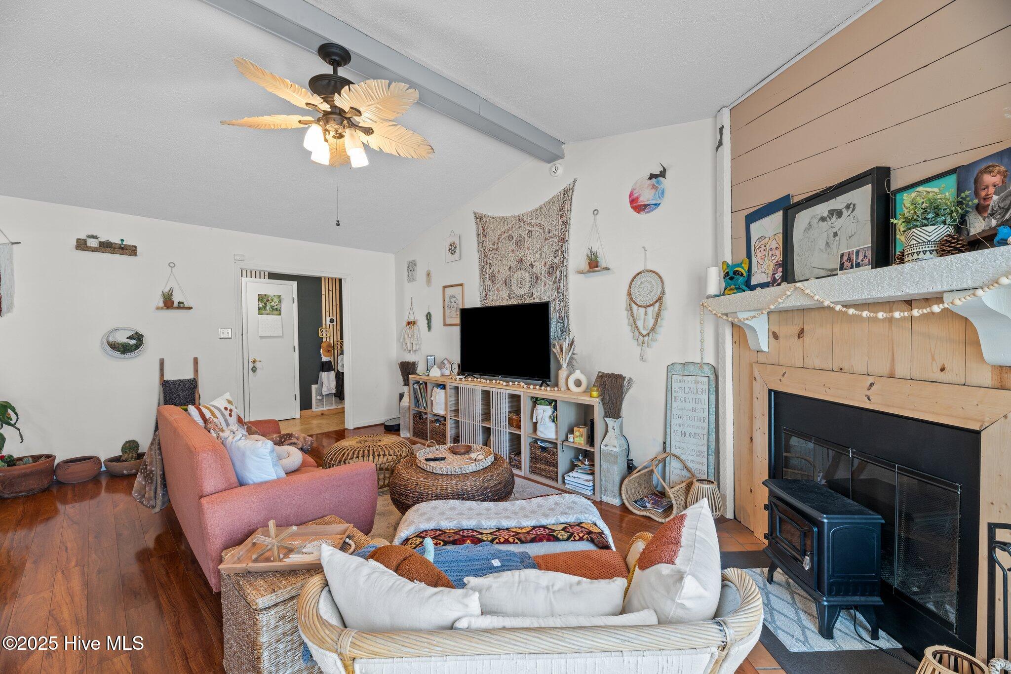 103 Shipman Road Havelock, NC 28532 - Photo 7 of 43 17-web-or-mls-DSC_5834