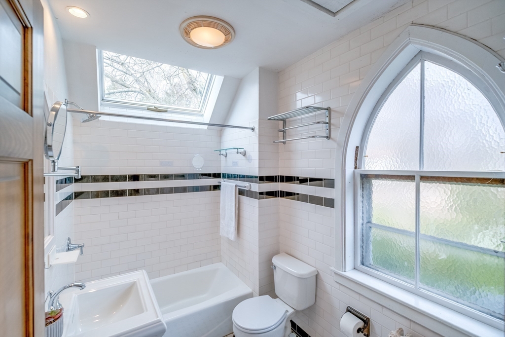 13 Finn Street Northampton, MA 01060 - Photo 26 of 40 a bathroom with a toilet sink and a bathtub