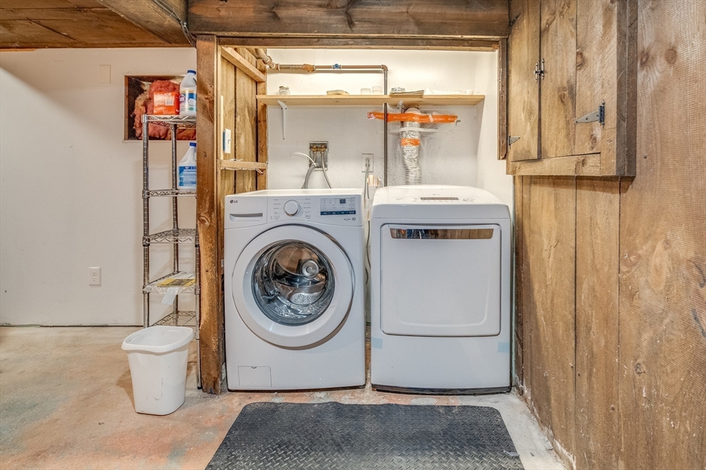 13 Finn Street Northampton, MA 01060 - Photo 35 of 40 a utility room with dryer and washer