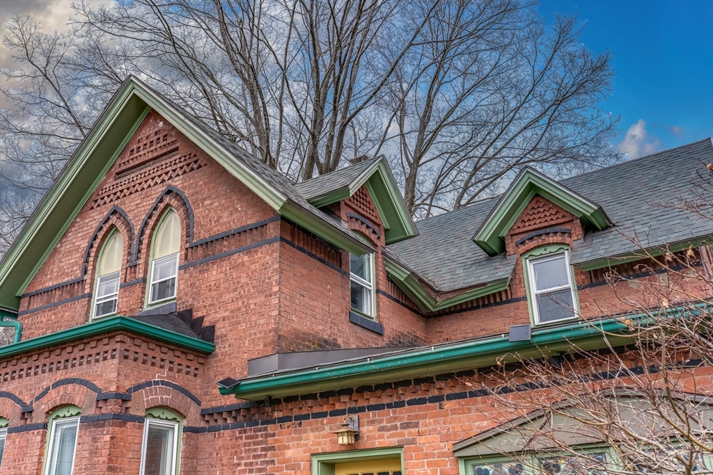 13 Finn Street Northampton, MA 01060 - Photo 9 of 40 front view of house