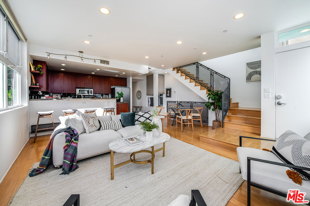 4852 Coldwater Canyon Avenue Sherman Oaks, CA 91423 - Photo 1 of 34