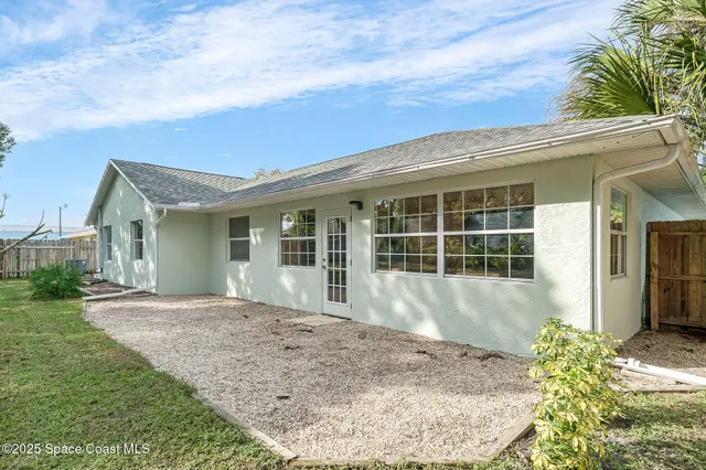 $349,900 | 2885 Kingston Lane, Melbourne, FL 32935