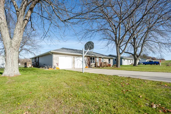 $265,000 | 6175-6177 Aubill Drive, Eau Claire, MI 49111