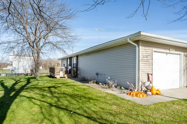 $269,000 | 6175-6177 Aubill Drive, Eau Claire, MI 49111