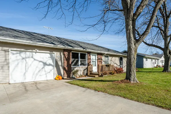 $265,000 | 6175-6177 Aubill Drive, Eau Claire, MI 49111