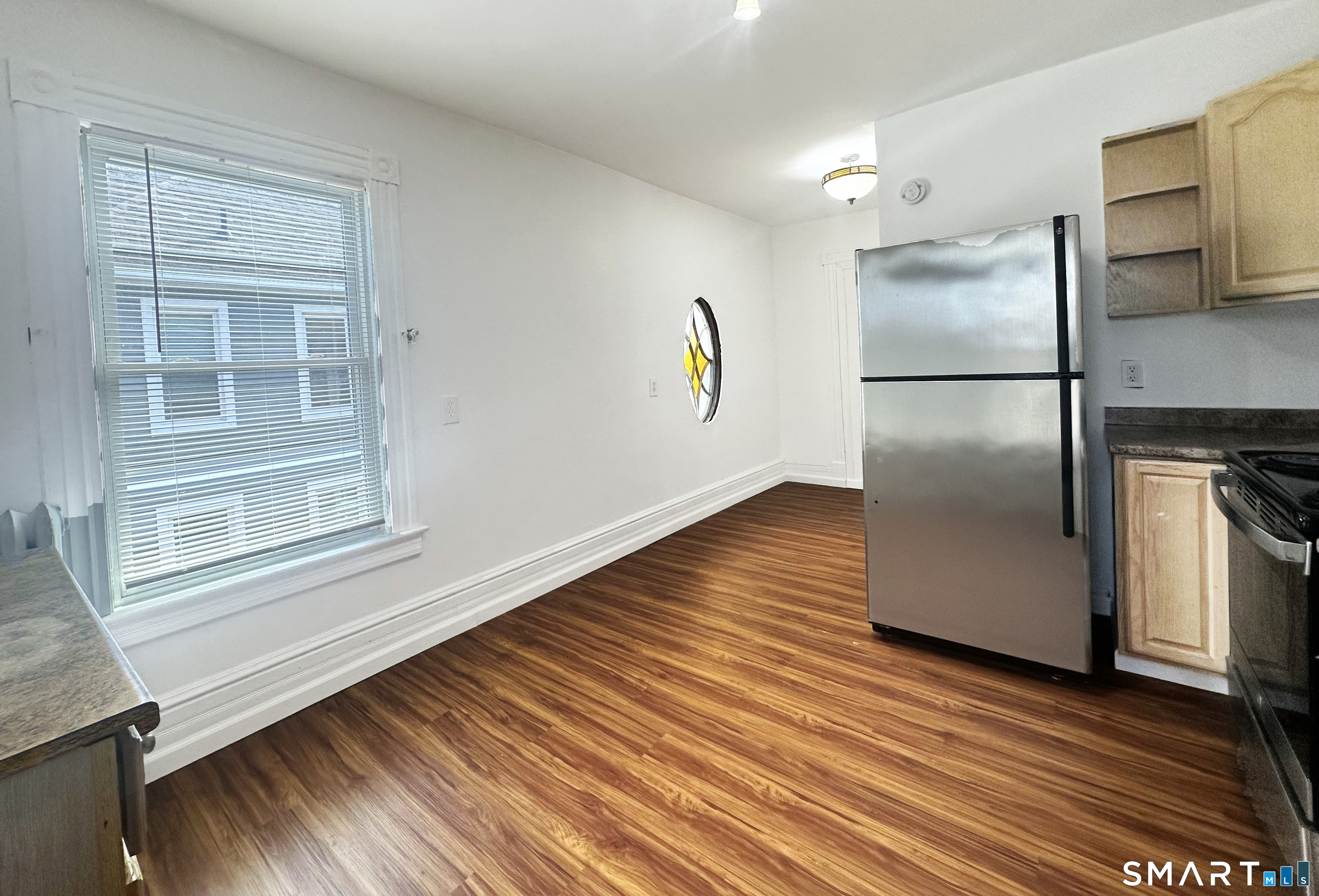 394 High Street Middletown, CT 06457 - Photo 5 of 27