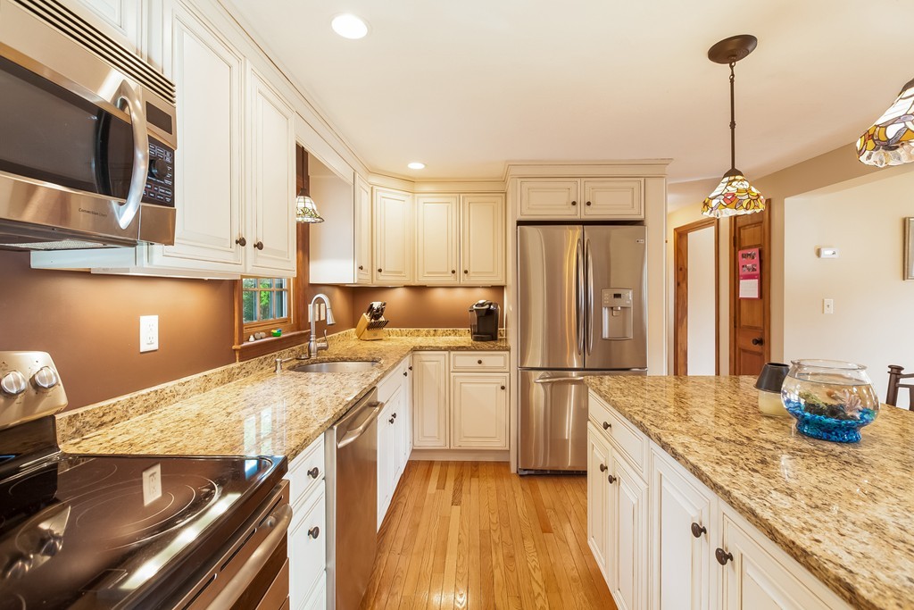 58 Tilden Road Weymouth, MA 02190 - Photo 11 of 27 Gallery Image 11