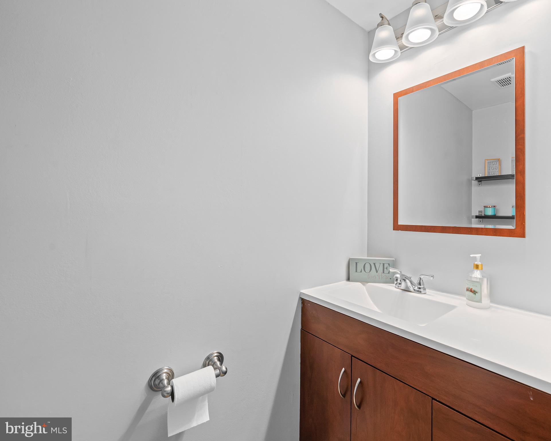 8583 Ritchboro Road District Heights, MD 20747 - Photo 11 of 27