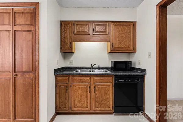 $185,000 | 1036 Wexford Place Northwest, Concord, NC 28027