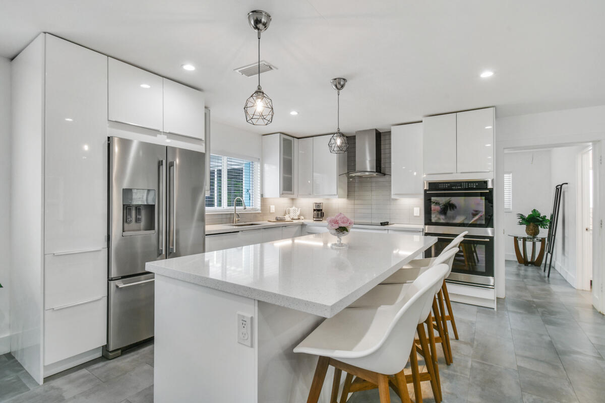 1182 Beach Road Singer Island, FL 33404 - Photo 8 of 68 DSC_2267