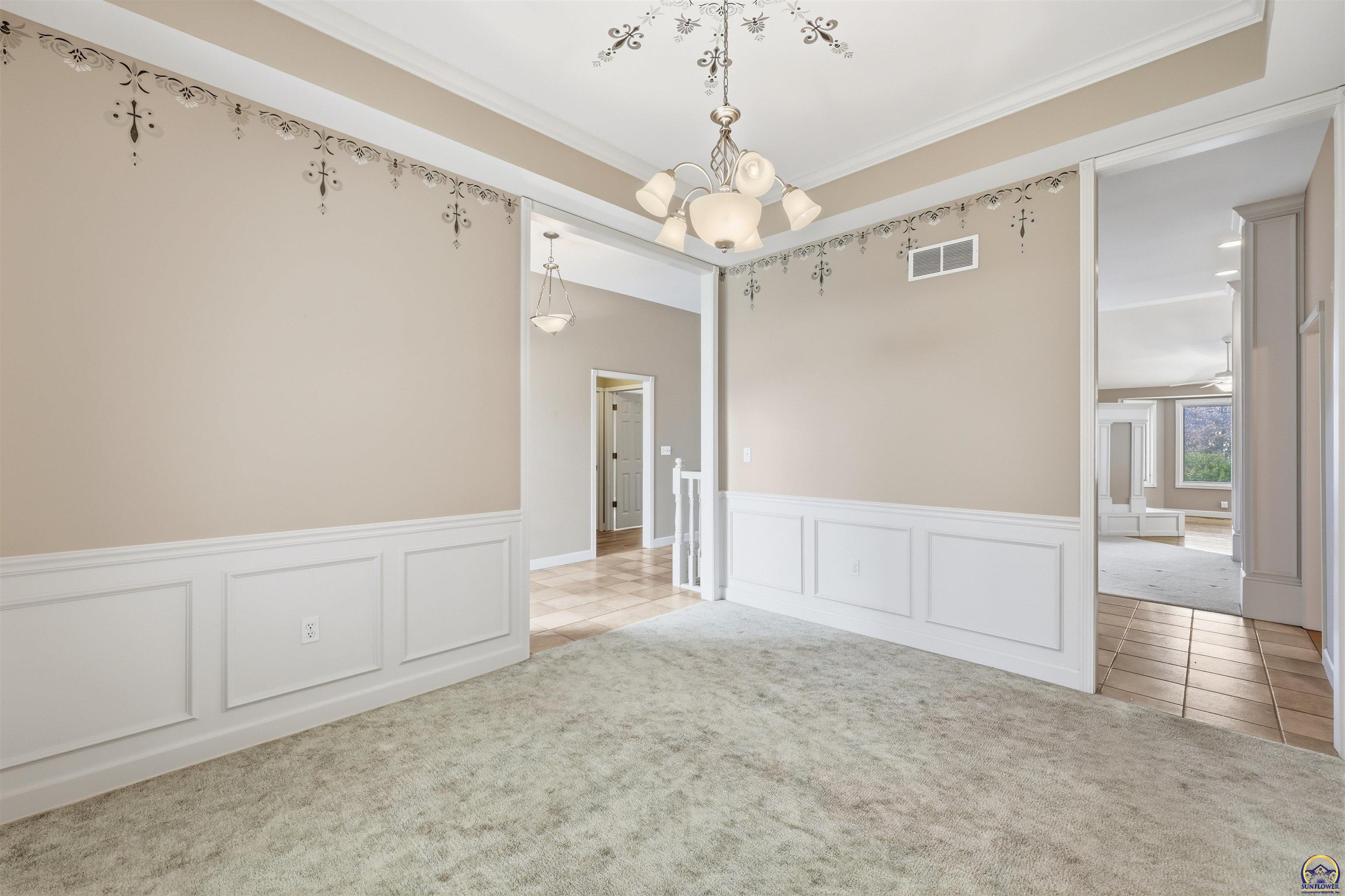 5021 Northwest Sterling Chase Drive Topeka, KS 66618 - Photo 15 of 40