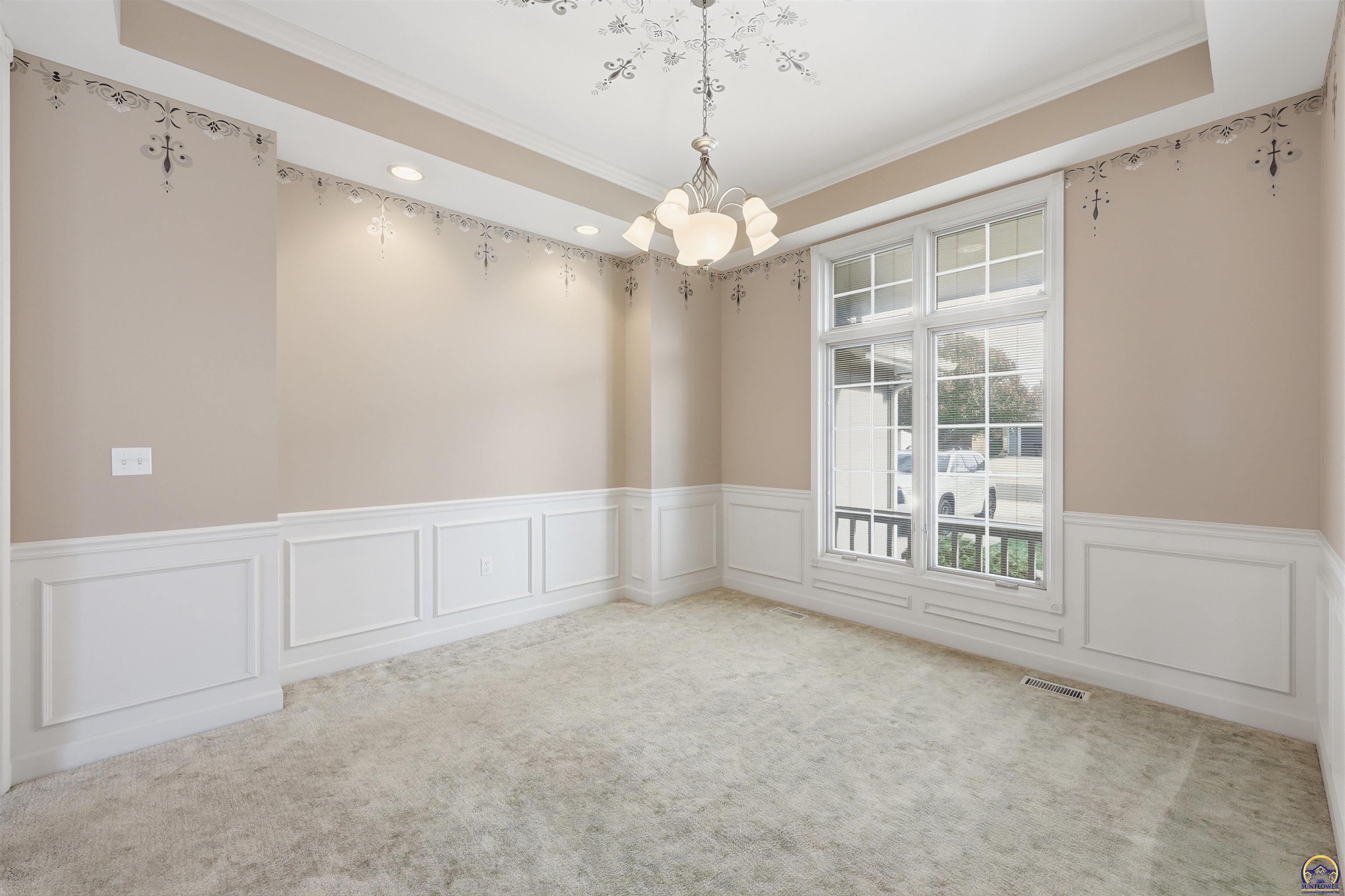 5021 Northwest Sterling Chase Drive Topeka, KS 66618 - Photo 16 of 40