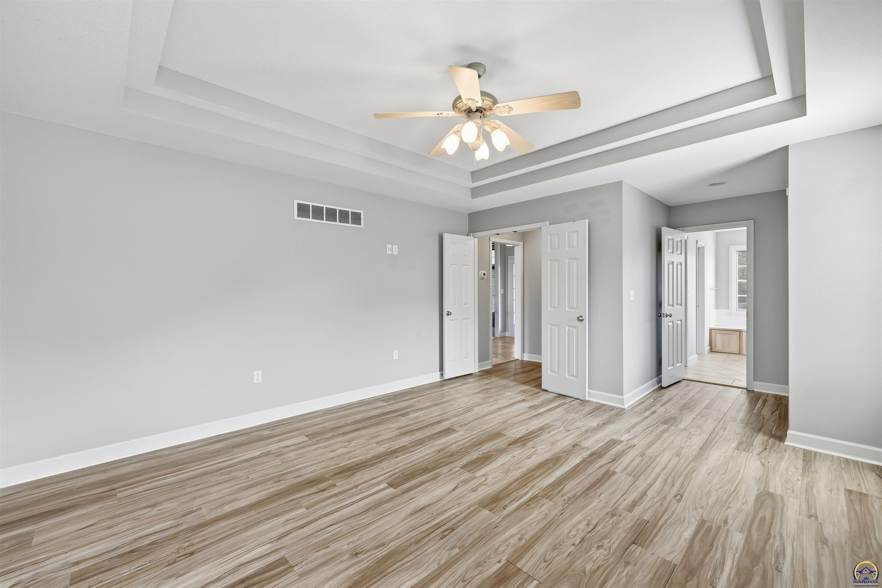 5021 Northwest Sterling Chase Drive Topeka, KS 66618 - Photo 18 of 40