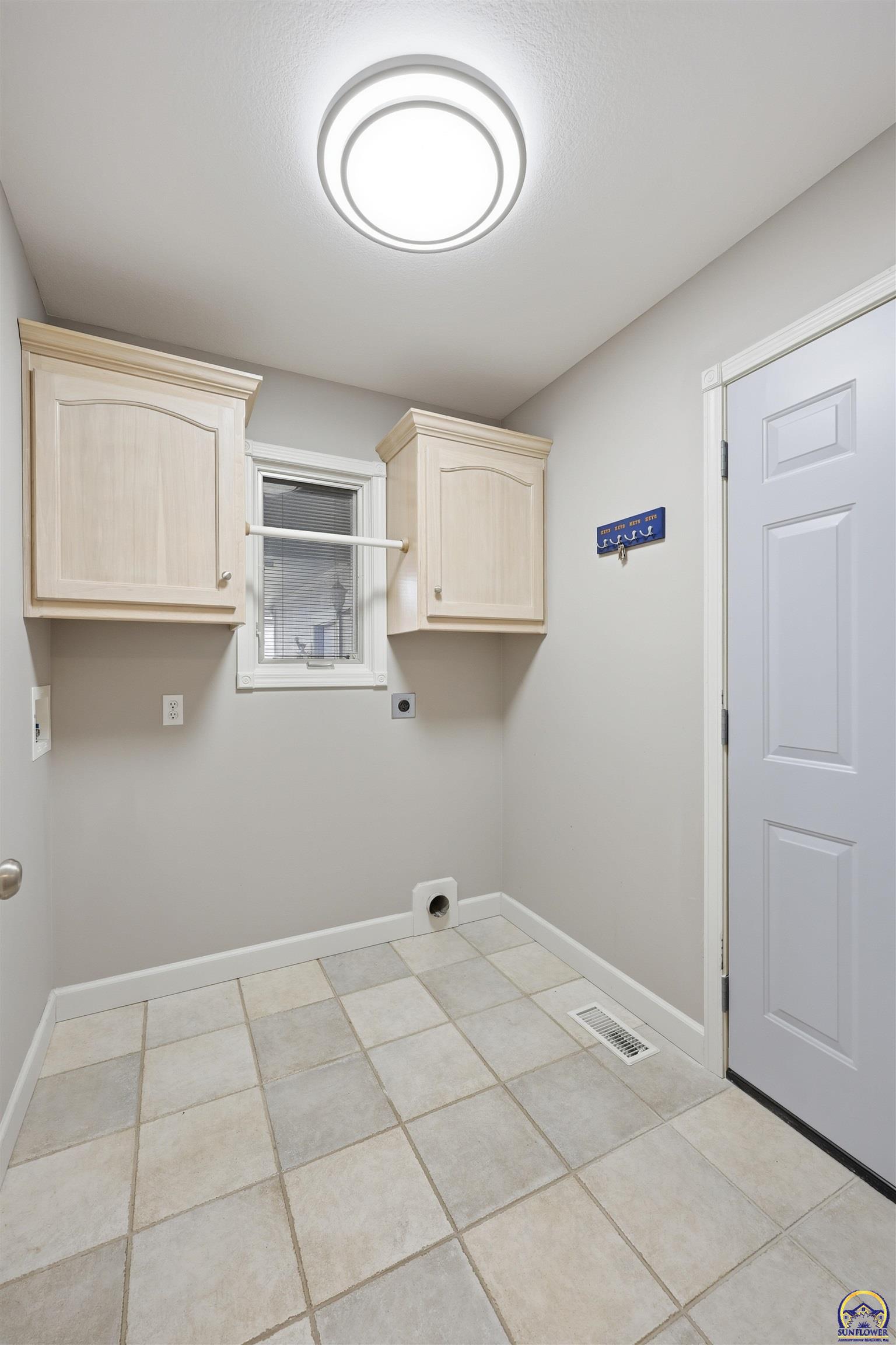 5021 Northwest Sterling Chase Drive Topeka, KS 66618 - Photo 24 of 40