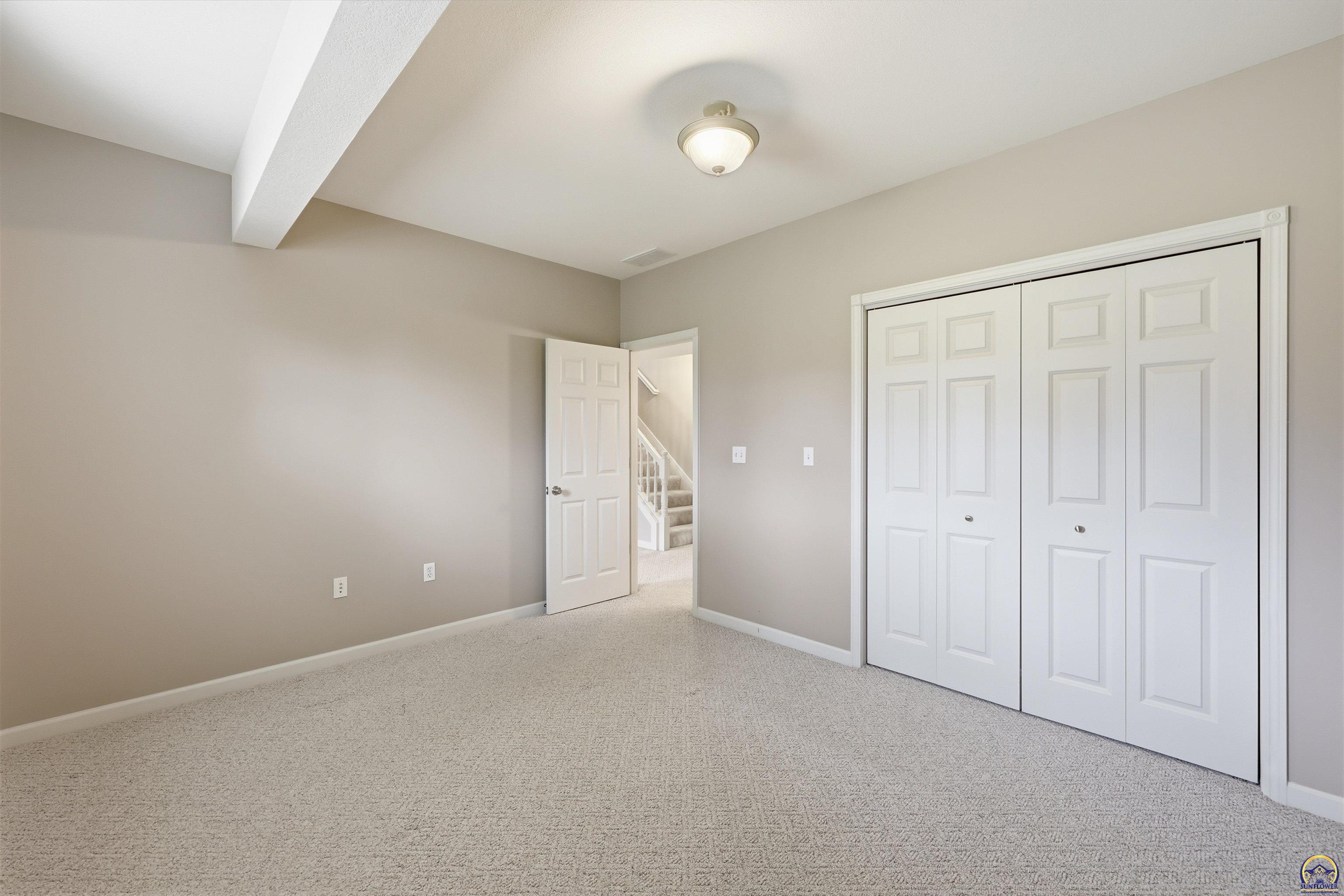 5021 Northwest Sterling Chase Drive Topeka, KS 66618 - Photo 29 of 40