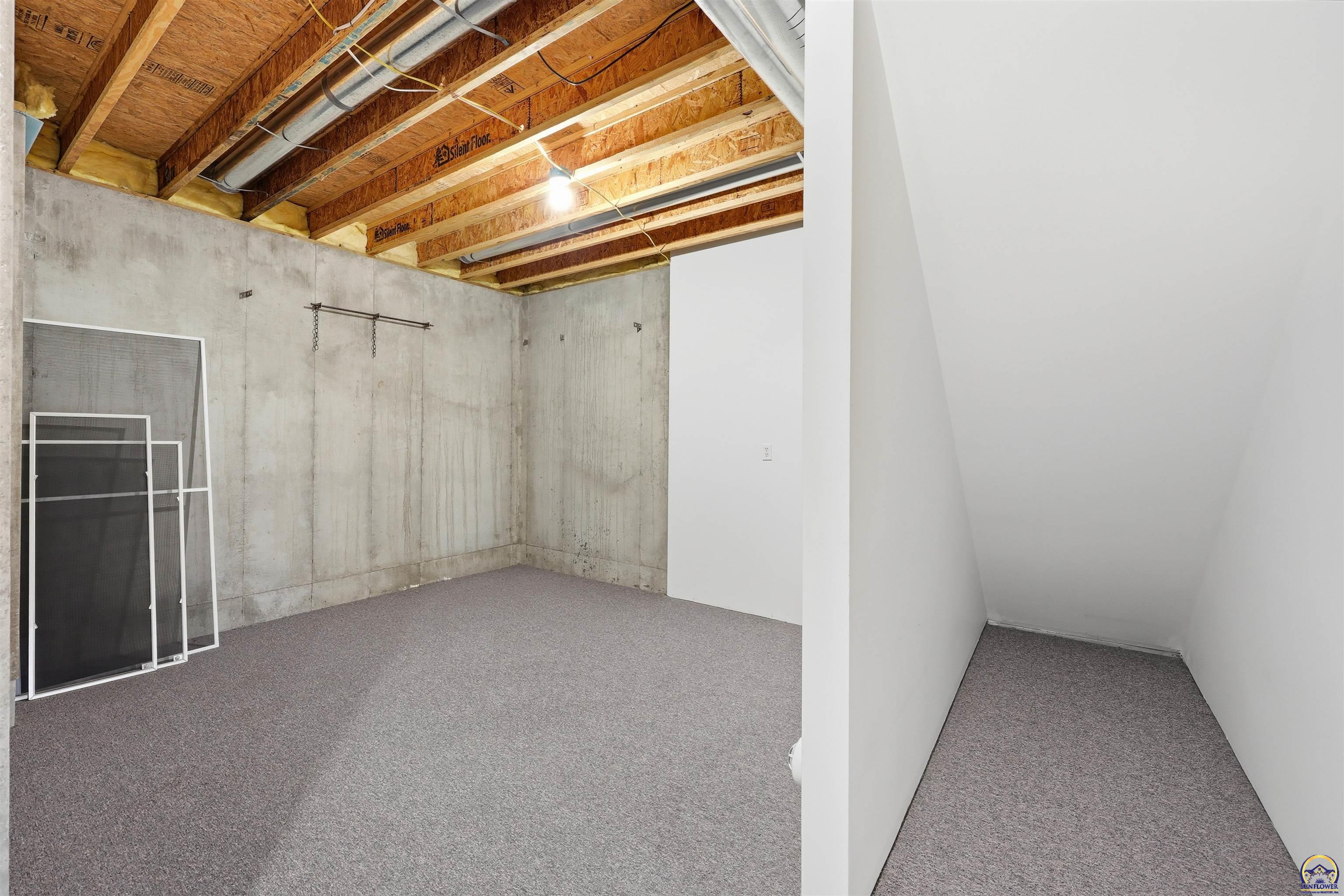 5021 Northwest Sterling Chase Drive Topeka, KS 66618 - Photo 35 of 40