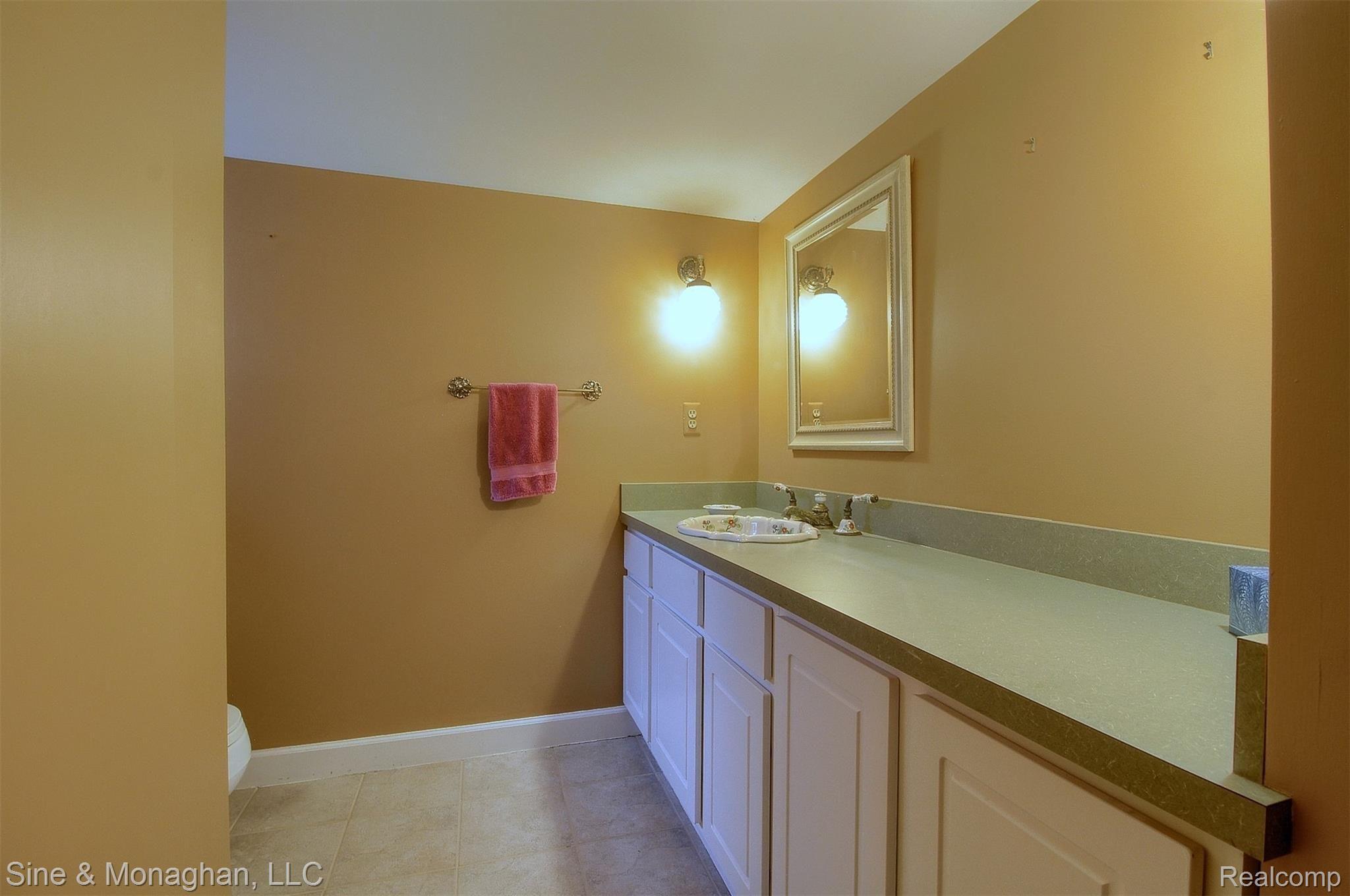 1010 Harvard Road Grosse Pointe, MI 48230 - Photo 39 of 54 Finished Lower Level Full Bathroom