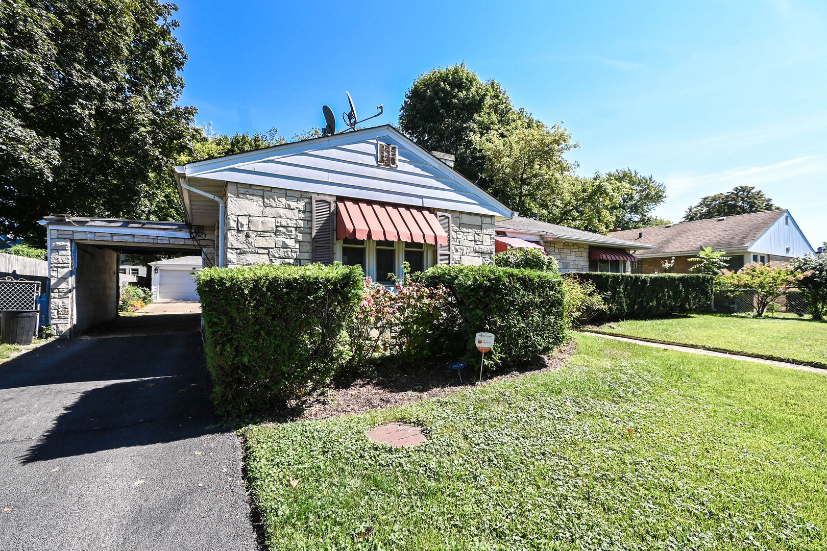 1641 Jackson Street North Chicago, IL 60064 - Photo 2 of 29