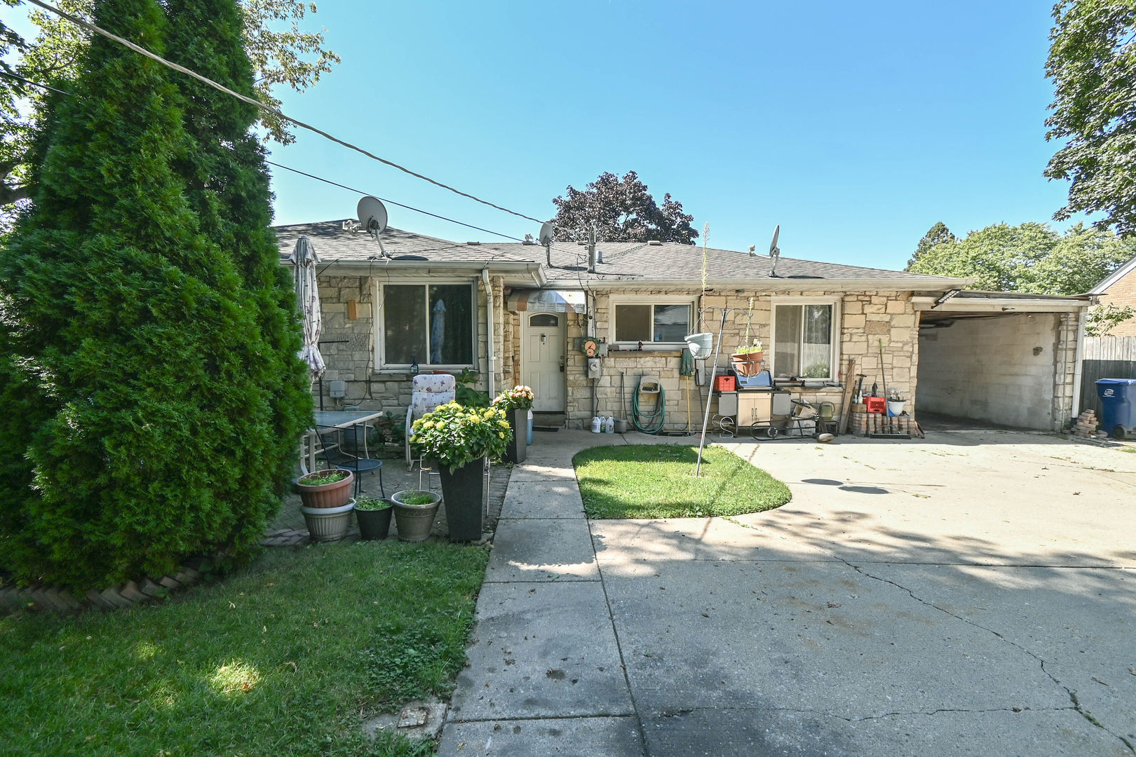 1641 Jackson Street North Chicago, IL 60064 - Photo 24 of 29