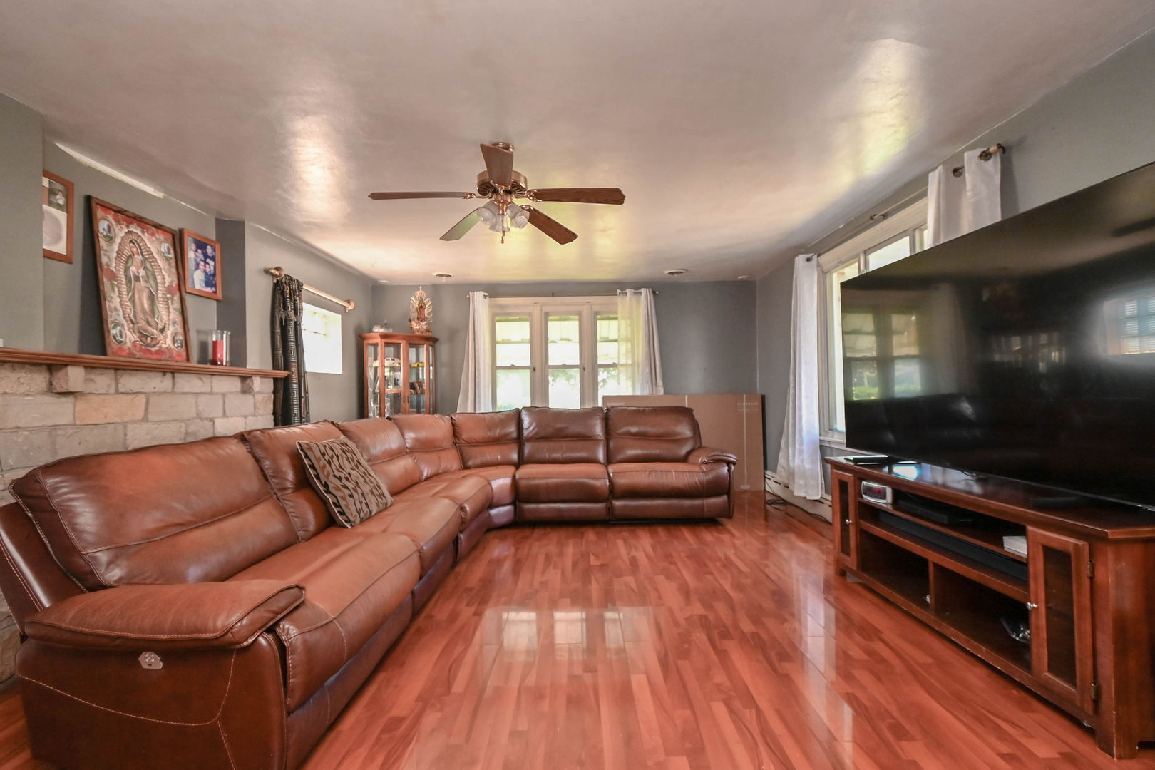 1641 Jackson Street North Chicago, IL 60064 - Photo 4 of 29