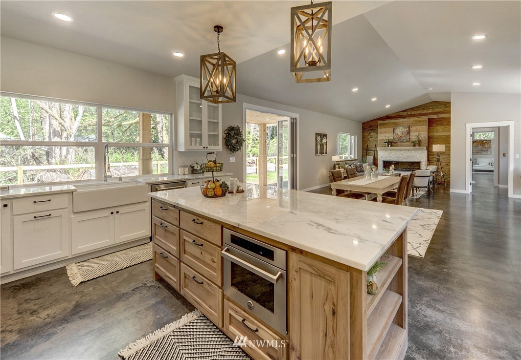 21015 Lake Riley Road Arlington, WA 98223 - Photo 12 of 40 Gallery Image 12