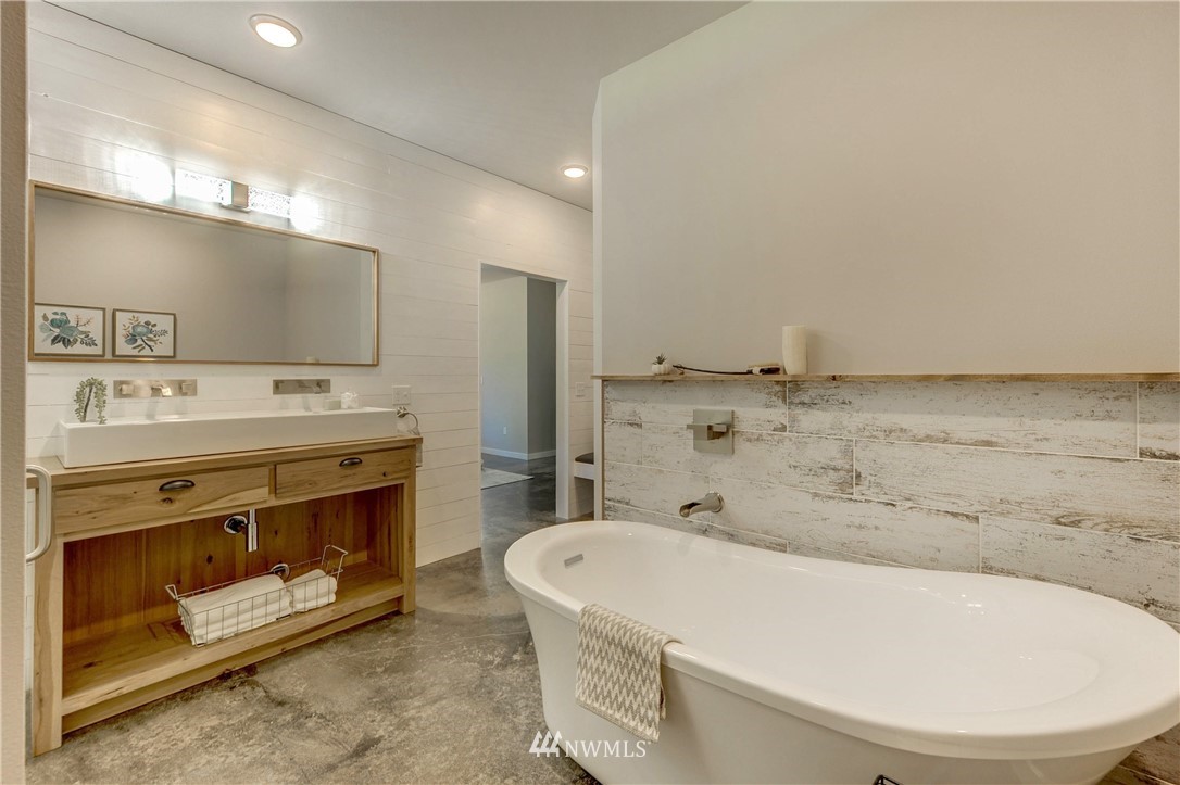21015 Lake Riley Road Arlington, WA 98223 - Photo 26 of 40 Gallery Image 26