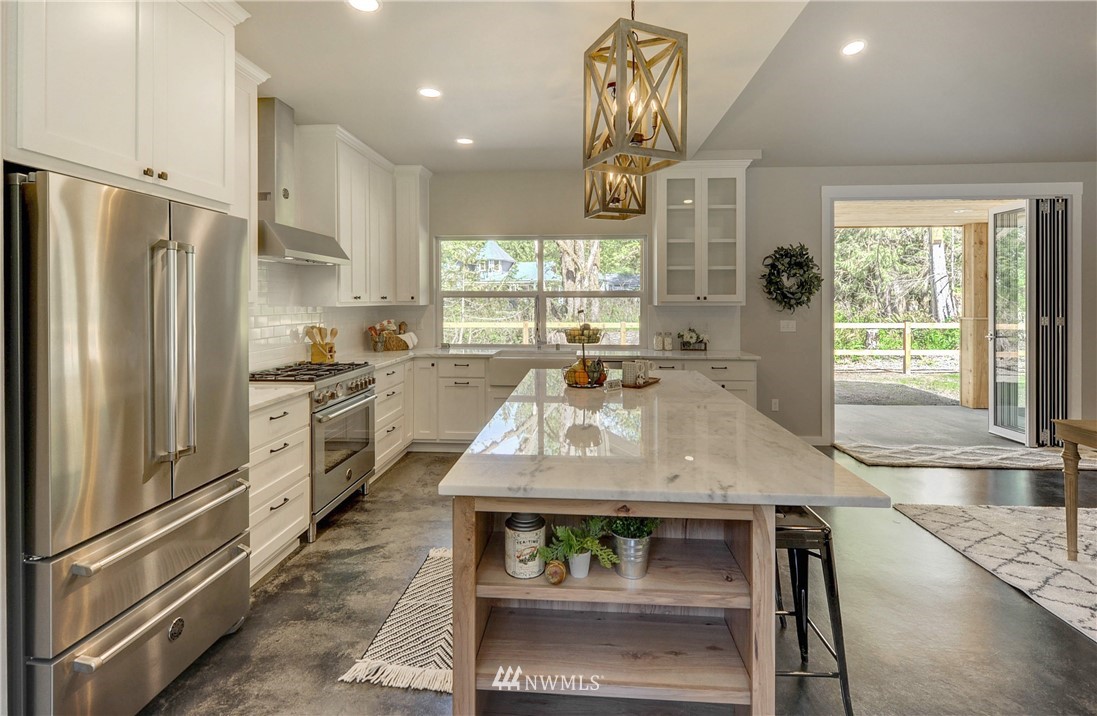 21015 Lake Riley Road Arlington, WA 98223 - Photo 10 of 40 Gallery Image 10
