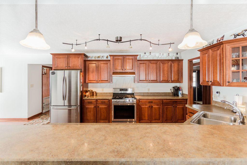 6233 Thomas Road Radnor, OH 43066 - Photo 13 of 49