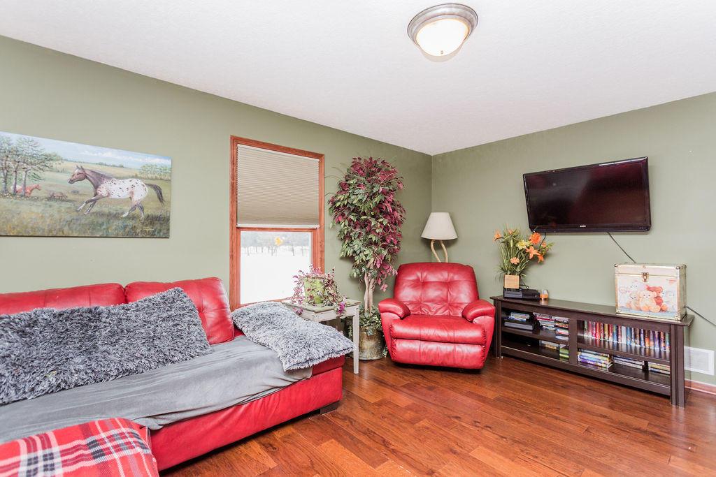 6233 Thomas Road Radnor, OH 43066 - Photo 5 of 49