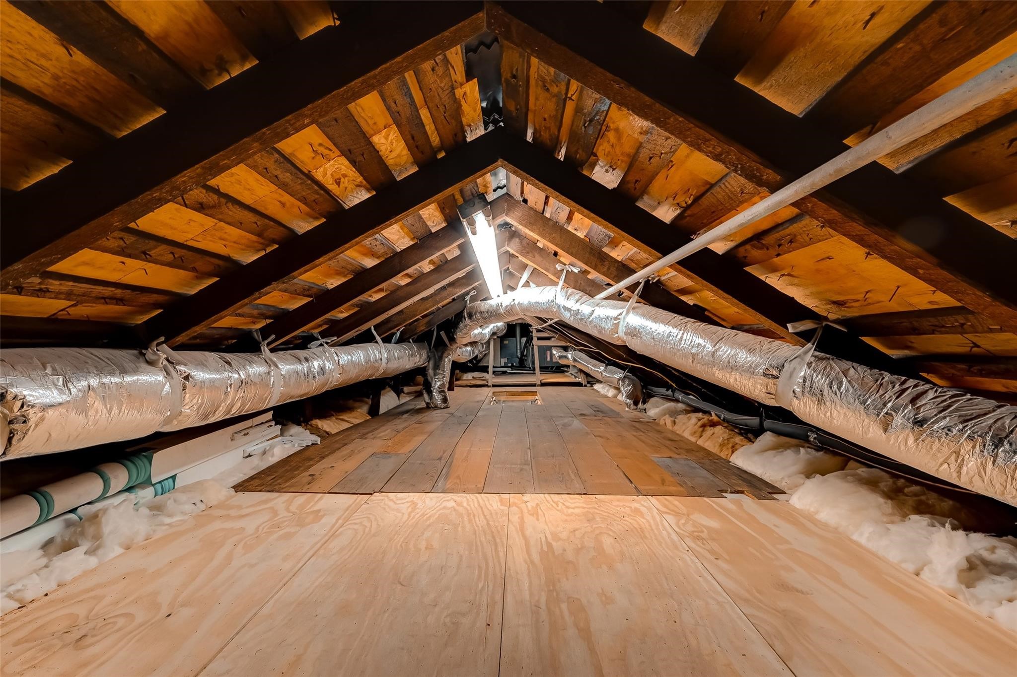 2009 State Street Houston, TX 77007 - Photo 40 of 42 Approximately 200'sq of attic space for storage