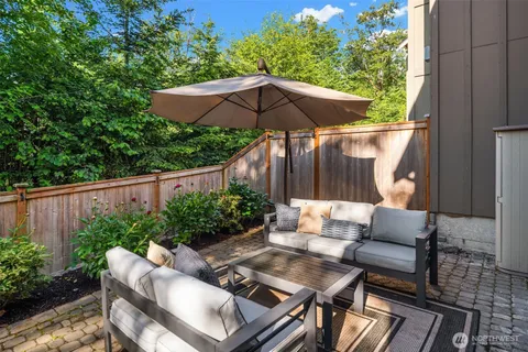 $1,098,000 | 900 228th Avenue Northeast, Unit 15C, Sammamish, WA 98074