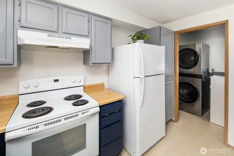 $295,000 | 75 Northwest Columbia Drive, Unit A103, Oak Harbor, WA 98277