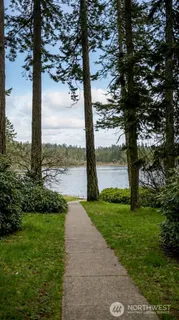 $295,000 | 75 Northwest Columbia Drive, Unit A103, Oak Harbor, WA 98277