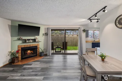 $295,000 | 75 Northwest Columbia Drive, Unit A103, Oak Harbor, WA 98277