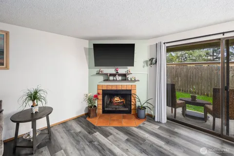 $295,000 | 75 Northwest Columbia Drive, Unit A103, Oak Harbor, WA 98277