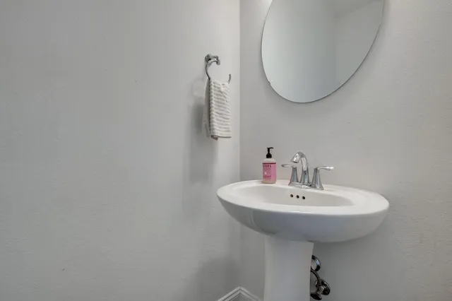 $399,000 | 5610 Fletcher Oaks Drive, Tallahassee, FL 32317