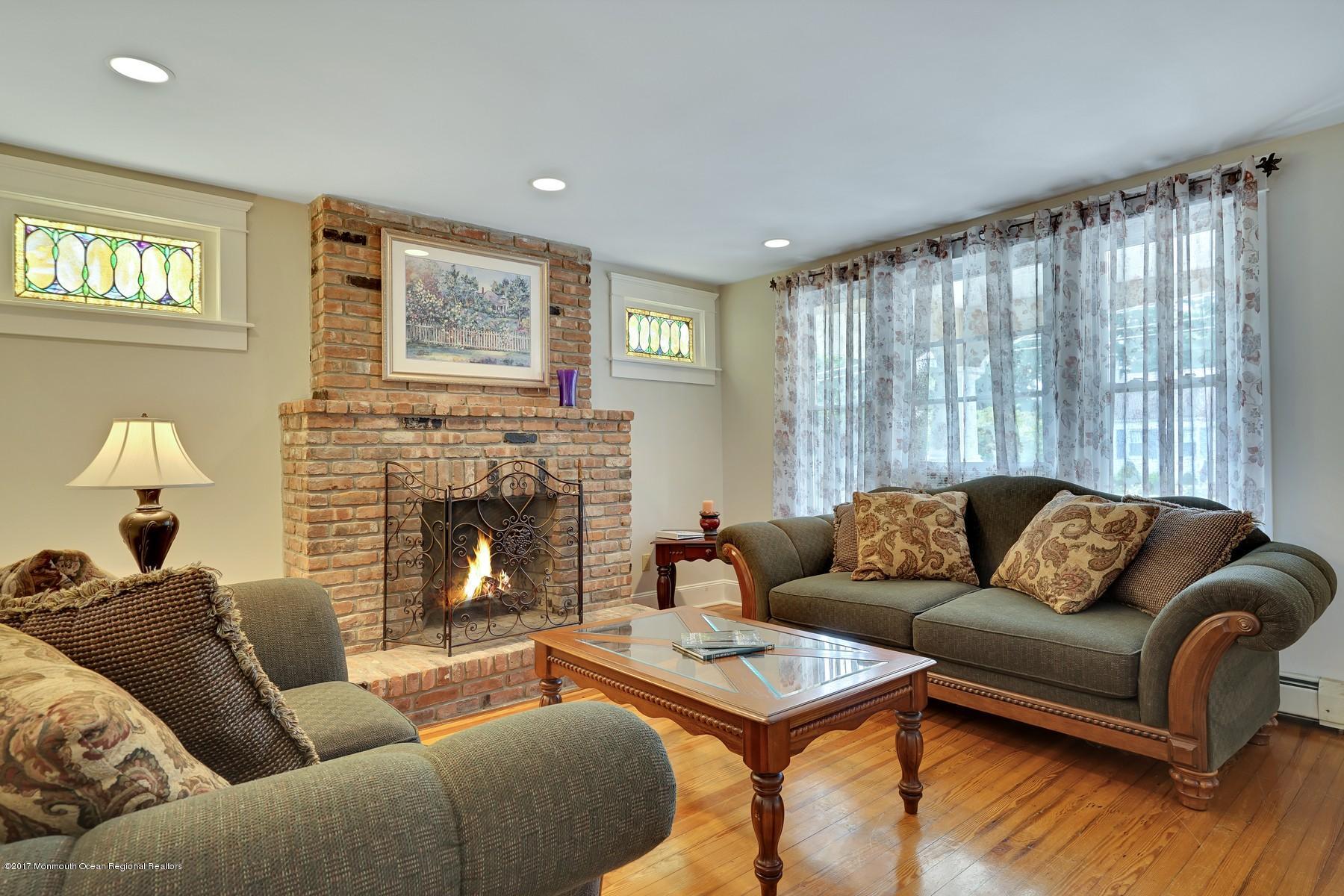 806 Ocean Road Spring Lake Heights, NJ 07762 - Photo 5 of 33 Living room 2